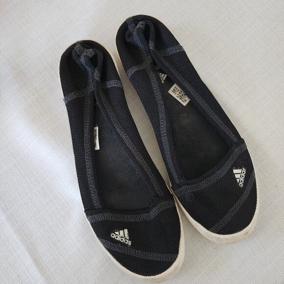 adidas Shoes - Adidas Ballet Flats Womens 8.5 Black Boat Slip Ons D67012